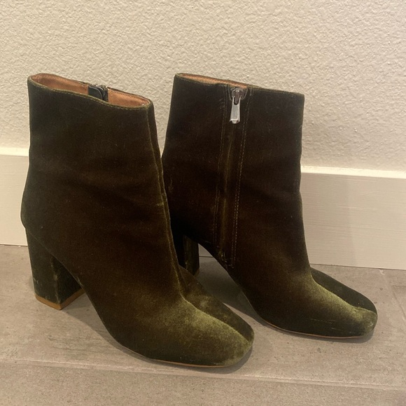 Jaggar Dark Green Velvet Ankle Boots - Picture 2 of 11